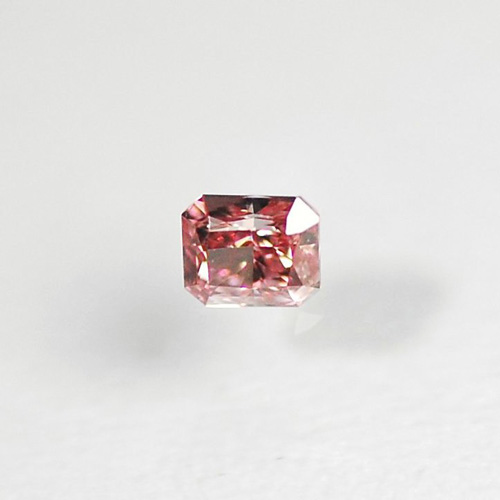 ピンクダイヤモンド（0.049ct,FIP,VS1）中宝研ソーティング付き