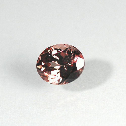 カラーチェンジガーネット 0.64ct 5.1mm ラウンド-